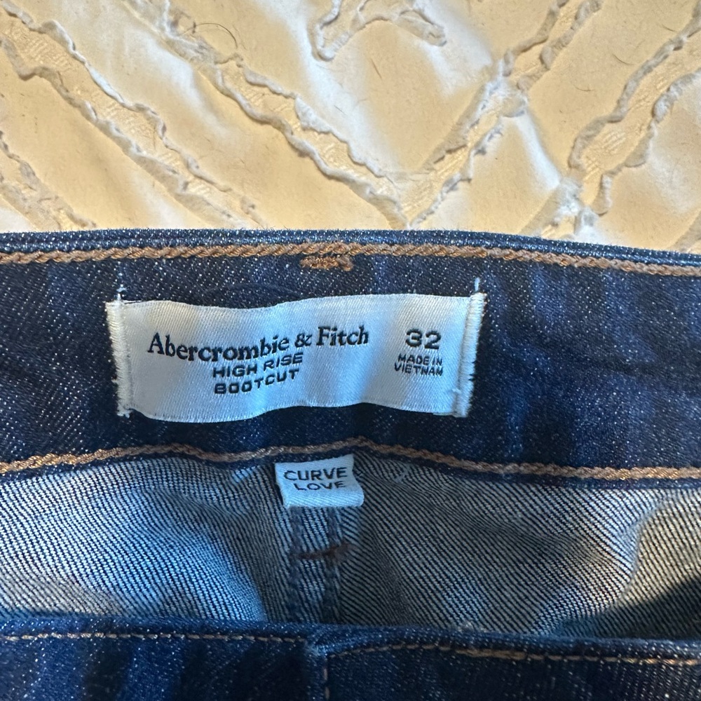 Abercrombie & Fitch Curve Love Denim